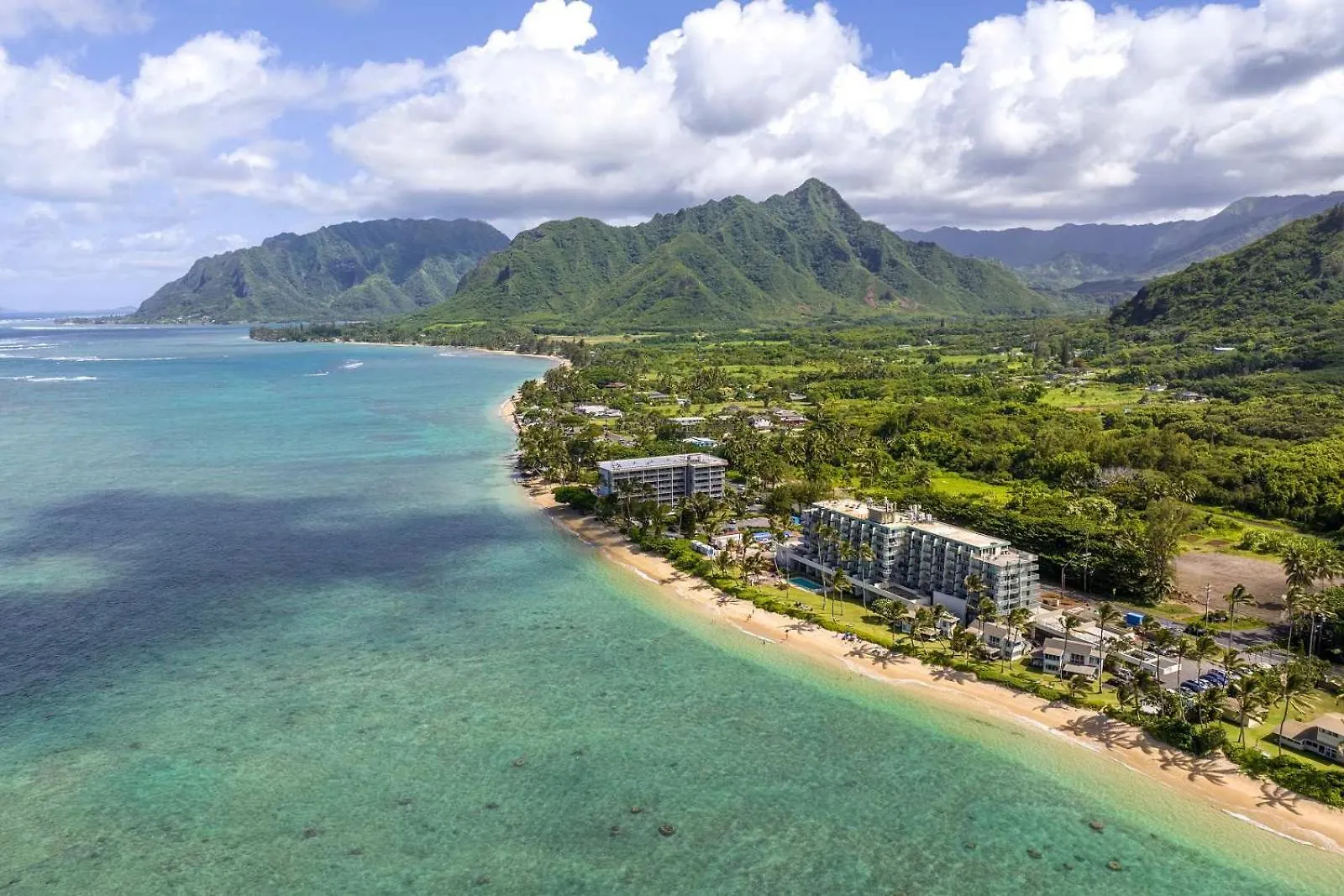 Luxurious Beachfront Condo Hau'ula United States