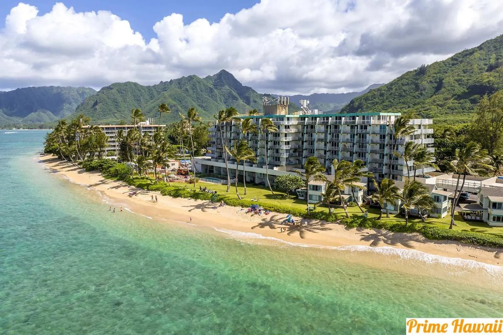 Luxurious Beachfront Condo Hau'ula Holiday home