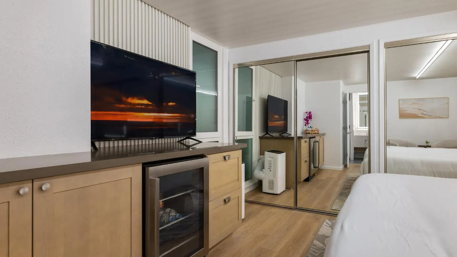 Luxurious Beachfront Condo Hau'ula 0*,  United States