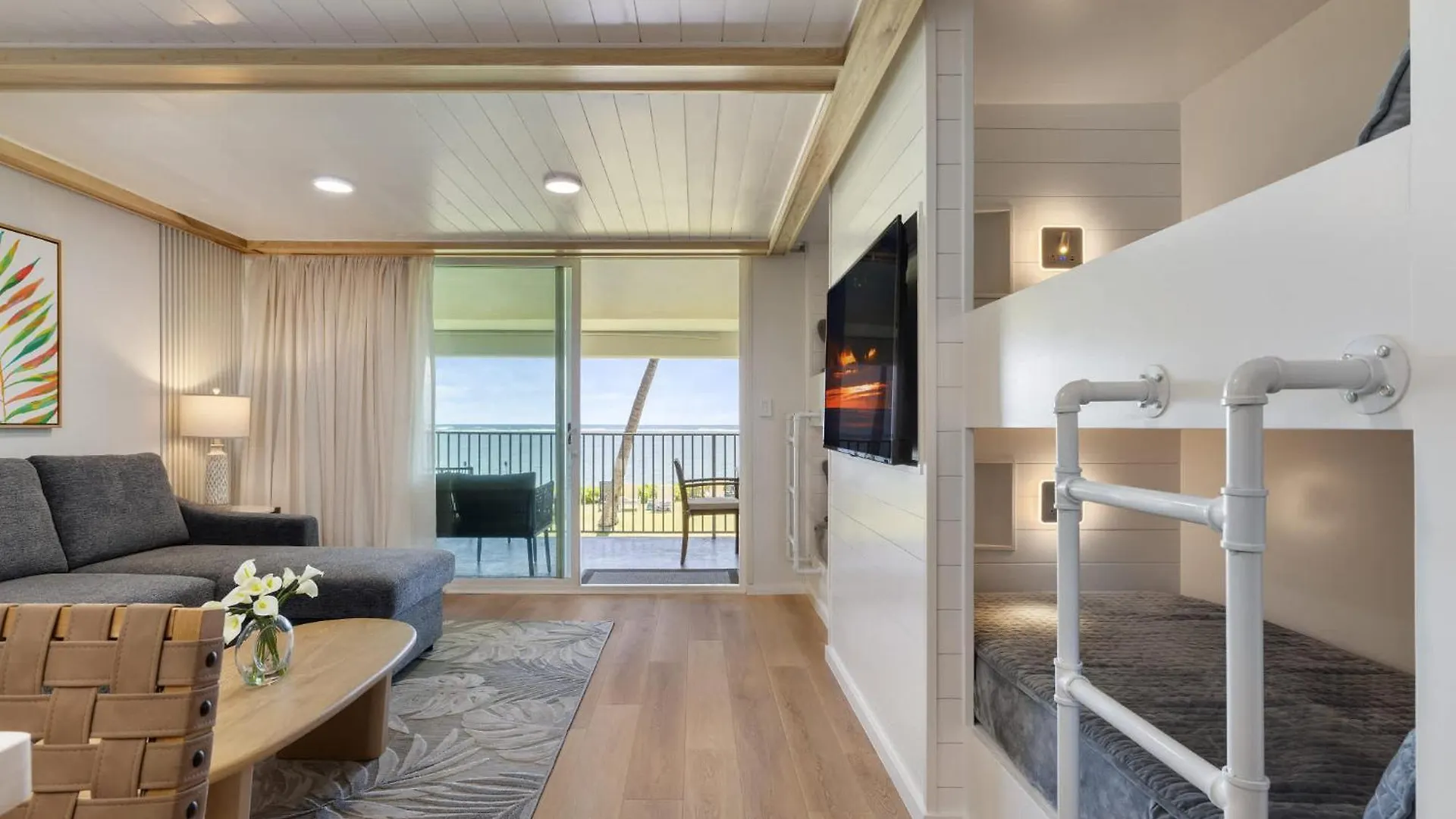 Luxurious Beachfront Condo Hau'ula Holiday home
